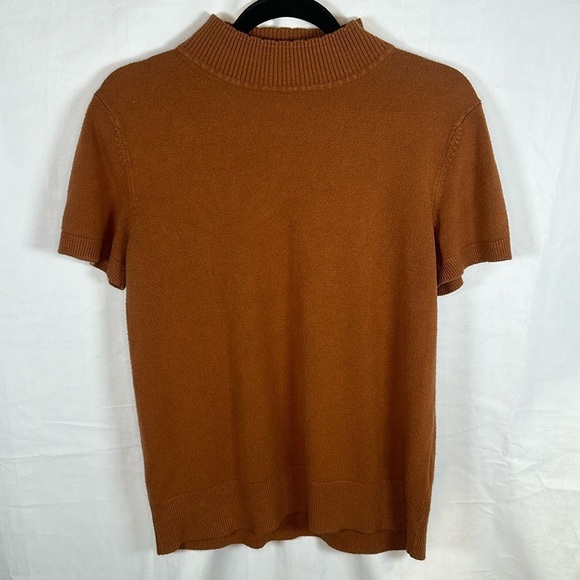 SAGHARBOR SWEATER SIZE(M) - Picture 1 of 5